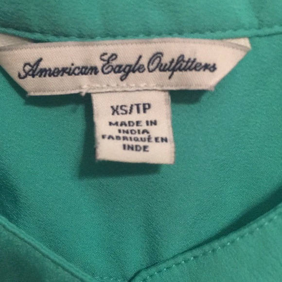 American Eagle XS button-up tank - Picture 2 of 2